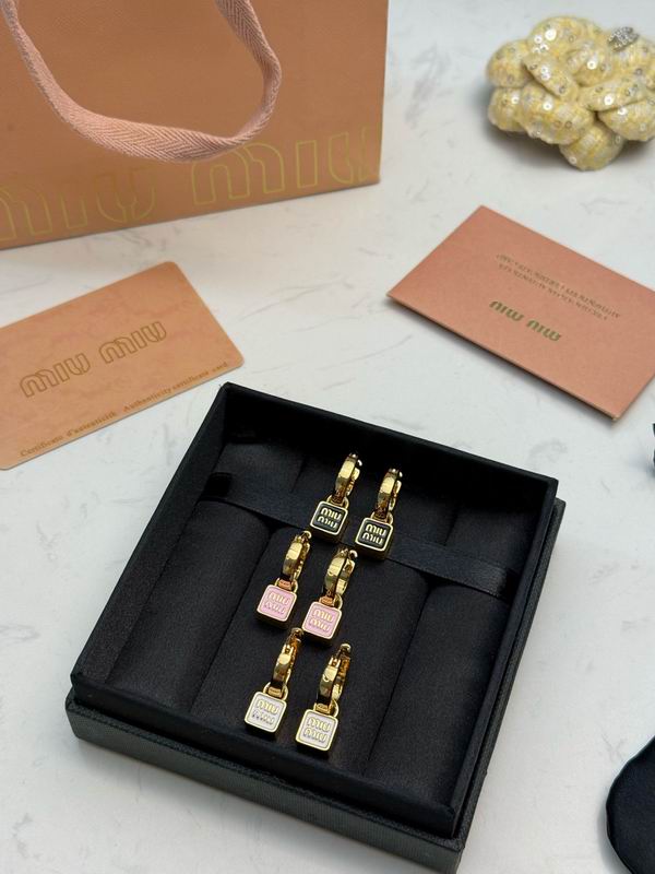 Prada Earing 06yxs01
